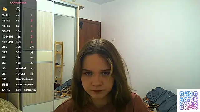 Snapshot of AlissaGerardo chatting on 12-18-25, 02:10 AlissaGerardo online show from 12-18-25, 02:10