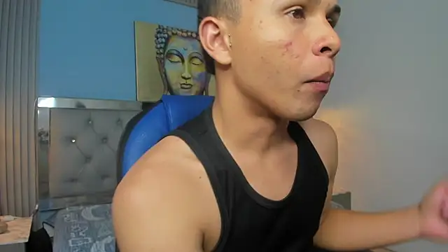 Snapshot of Liams18 chatting on 11-26-25, 02:11 Liams18 online show from 11-26-25, 02:11