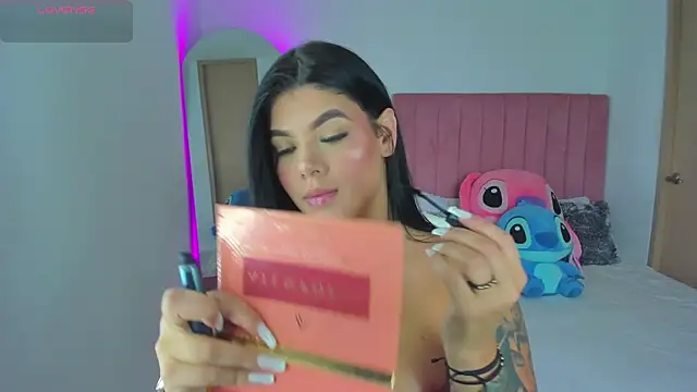 Janettcruz online show from 04-06-26, 08:43