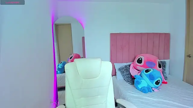 Janettcruz online show from 04-07-26, 07:15