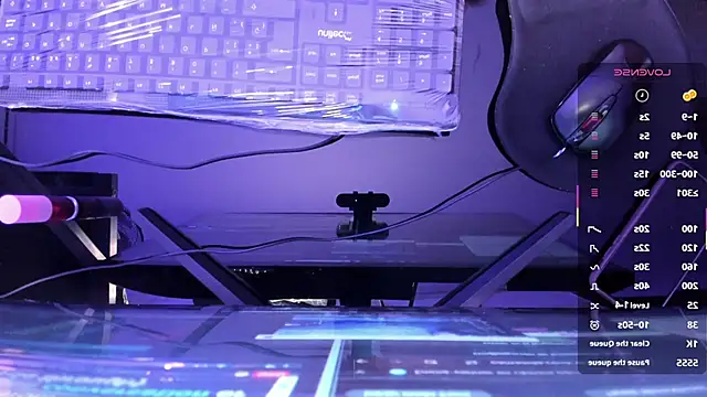 Snapshot of emma_connor1 chatting on 11-24-25, 11:32 emma connor1 online show from 11-24-25, 11:32