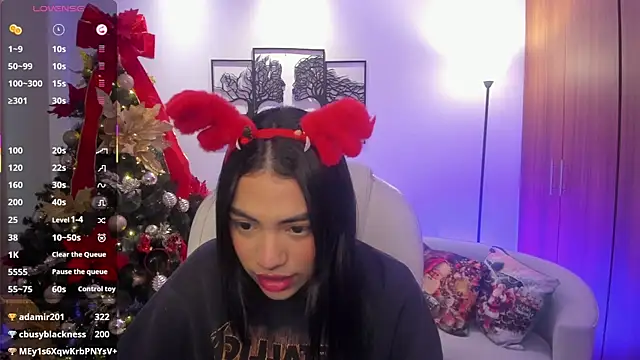 Snapshot of emma_connor1 chatting on 12-01-25, 11:33 emma connor1 online show from 12-01-25, 11:33