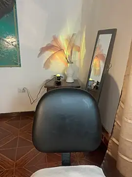 alisaa jhons1 online show from 04-21-26, 01:42