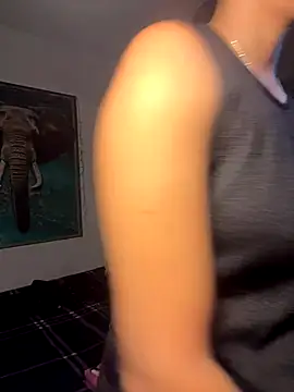 alisaa jhons1 online show from 12-20-25, 09:06