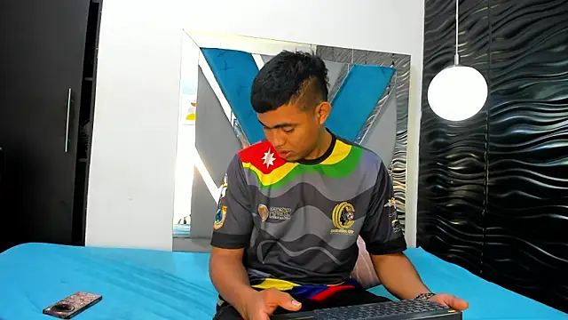 Naty And Maxx online show from 01-14-26, 11:36