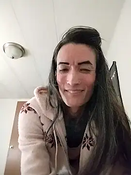 Snapshot of Applecandy3 chatting on 11-11-25, 10:37 Applecandy3 online show from 11-11-25, 10:37