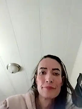 Snapshot of Applecandy3 chatting on 11-10-25, 10:59 Applecandy3 online show from 11-10-25, 10:59