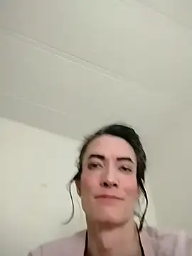 Snapshot of Applecandy3 chatting on 11-09-25, 11:09 Applecandy3 online show from 11-09-25, 11:09