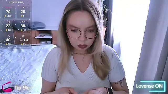 Snapshot of PolinaXXXXJones chatting on 03-10-26, 09:24 PolinaXXXXJones online show from 03-10-26, 09:24