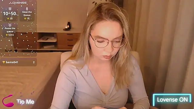 Snapshot of PolinaXXXXJones chatting on 02-17-26, 07:55 PolinaXXXXJones online show from 02-17-26, 07:55