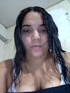 Snapshot of Thekatty10 chatting on 11-07-25, 12:59 Thekatty10 online show from 11-07-25, 12:59