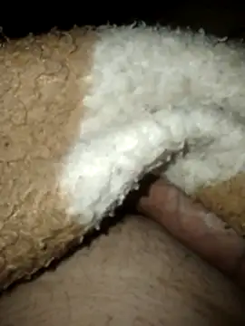 Snapshot of Azo3zgju chatting on 12-15-25, 12:05 Azo3zgju online show from 12-15-25, 12:05