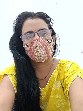 sanjana077 online show from 04-19-26, 12:44