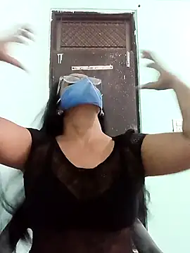 sanjana077 online show from 11-18-25, 07:33