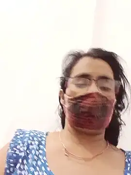 Snapshot of sanjana077 chatting on 02-15-26, 01:06 sanjana077 online show from 02-15-26, 01:06