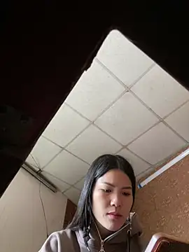 Snapshot of Beolulu chatting on 02-08-26, 02:42 Beolulu online show from 02-08-26, 02:42