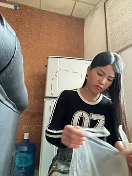 Snapshot of Beolulu chatting on 02-05-26, 04:30 Beolulu online show from 02-05-26, 04:30