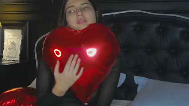 Ruby de Cherry online show from 02-13-26, 12:16