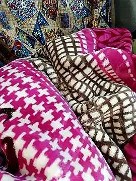 V HOT CUTE online show from 11-26-25, 09:37