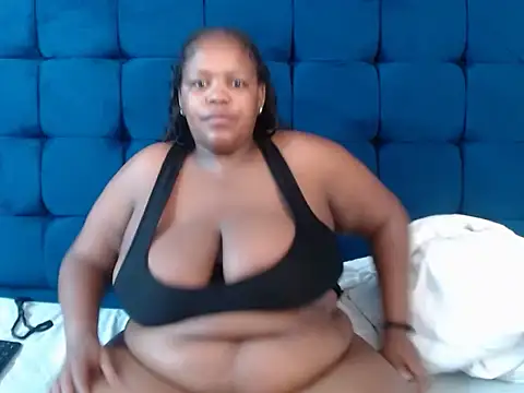 Snapshot of StunningChunky chatting on 11-09-25, 07:12 StunningChunky online show from 11-09-25, 07:12