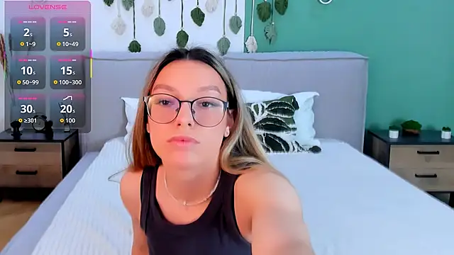 CindyMoriLove online show from 11-25-25, 02:28