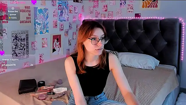 Snapshot of CindyMoriLove chatting on 05-20-26, 05:37 CindyMoriLove online show from 05-20-26, 05:37