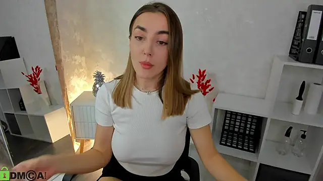 Snapshot of JennyBecker chatting on 11-14-25, 08:40 JennyBecker online show from 11-14-25, 08:40