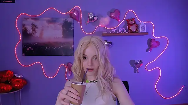 mia starrr  online show from 02-22-26, 07:59