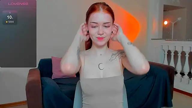 Snapshot of alice_with_freckles chatting on 05-15-26, 06:00 alice with freckles online show from 05-15-26, 06:00