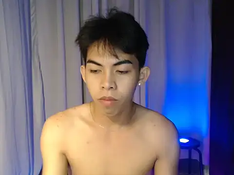 Urhotsilverboy online show from 03-09-26, 05:05