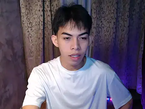 Urhotsilverboy online show from 01-13-26, 11:03