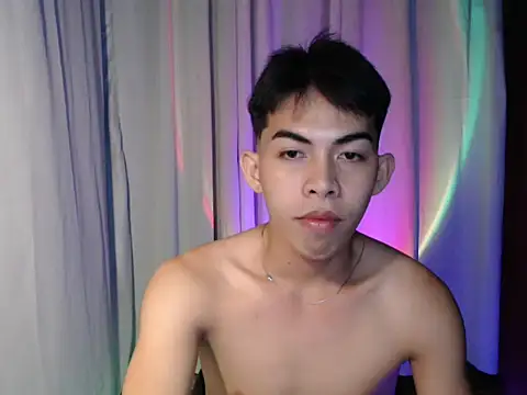 Urhotsilverboy online show from 03-23-26, 04:18