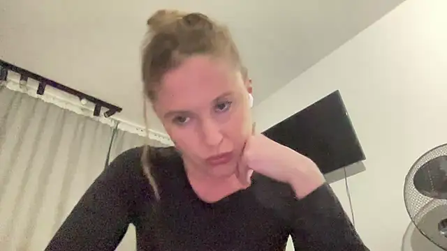 Ameli8 online show from 04-23-26, 05:14