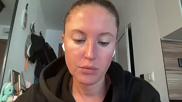 Ameli8 online show from 11-23-25, 02:05