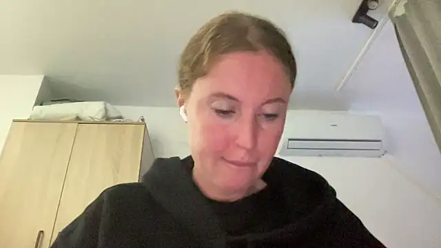 Ameli8 online show from 11-28-25, 06:19