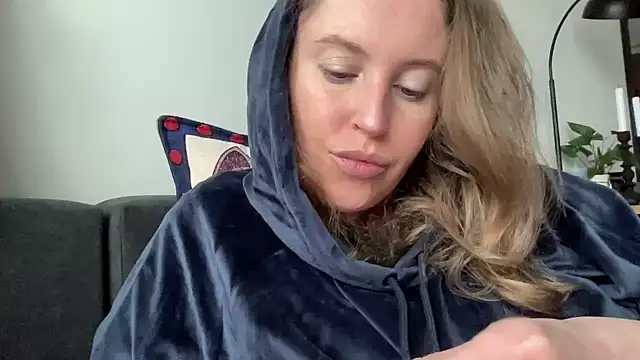 Ameli8 online show from 03-22-26, 01:34