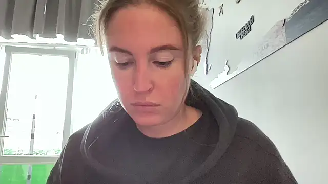 Ameli8 online show from 11-11-25, 10:43