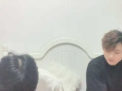 Snapshot of xiaomeng2563 chatting on 11-05-25, 02:20 xiaomeng2563 online show from 11-05-25, 02:20