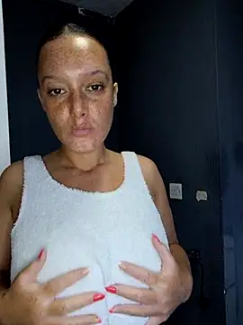 Snapshot of Sinful_Katniss29X chatting on 11-16-25, 09:36 Sinful Katniss29X online show from 11-16-25, 09:36