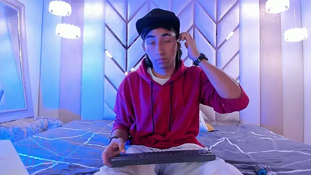 Austin Santos  online show from 11-06-25, 12:09