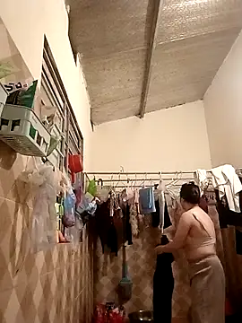 Helen kelly online show from 11-17-25, 01:26