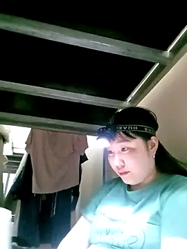 Helen kelly online show from 12-21-25, 01:24