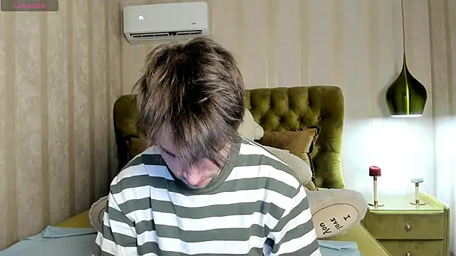 JonnahHell online show from 11-23-25, 02:38