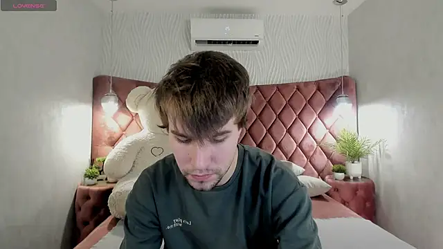 JonnahHell online show from 11-28-25, 01:00