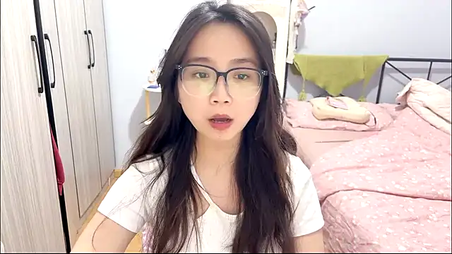 Hmm 0303 online show from 03-11-26, 03:17