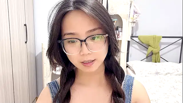 Hmm 0303 online show from 04-10-26, 04:36