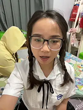 Hmm 0303 online show from 11-11-25, 02:12