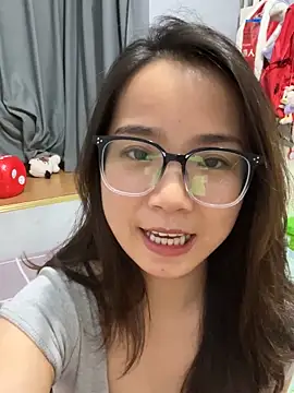 Snapshot of Hmm_0303 chatting on 11-08-25, 02:20 Hmm 0303 online show from 11-08-25, 02:20