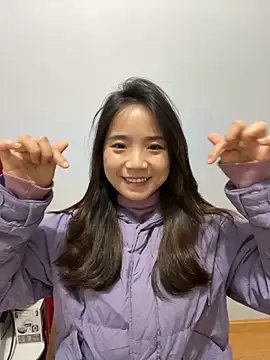 Hmm 0303 online show from 12-04-25, 02:49