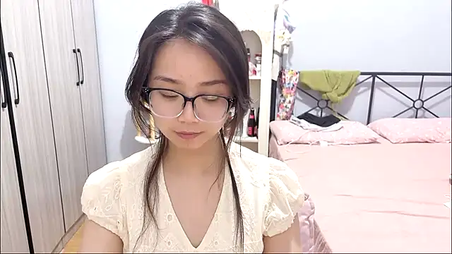 Hmm 0303 online show from 04-15-26, 07:58